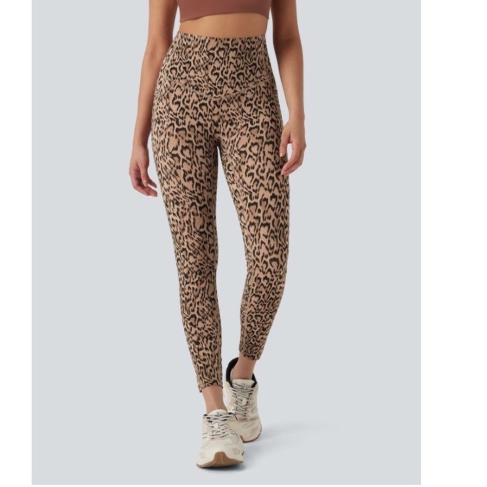Halara UltraSculpt Leopard Print High Rise 7/8 Leggings Small